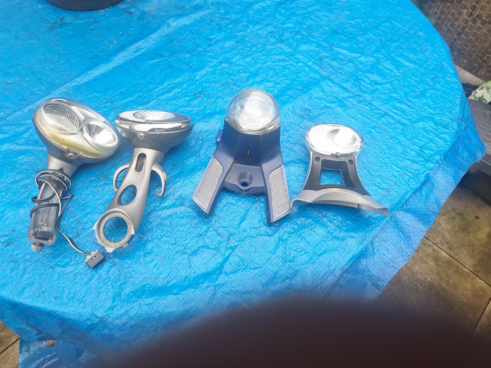 4koplampen,div merken voor naafverlichting 6,00 per stuk, Fietsen en Brommers, Ophalen, Gebruikt, Voorlicht