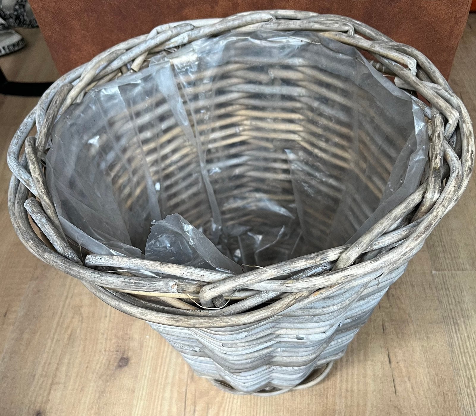 Grote rieten mand, Huis en Inrichting, Woonaccessoires | Schalen en Manden, Ophalen of Verzenden, Zo goed als nieuw, Rechthoekig