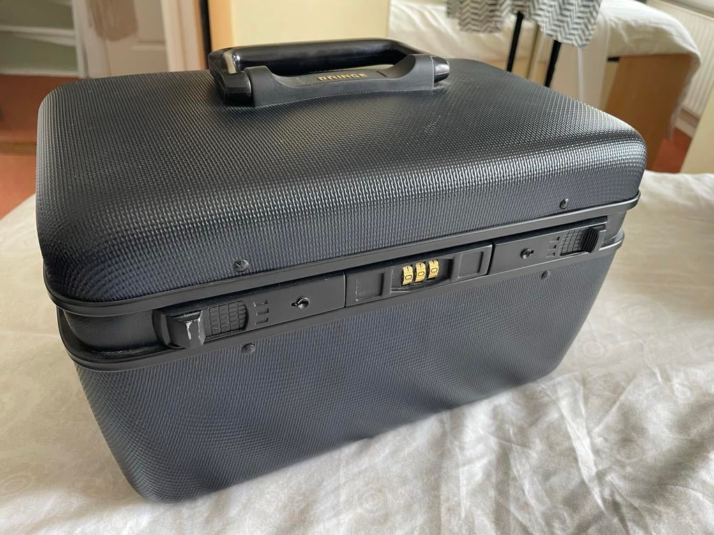 Hardcase beautycase - Zo goed als nieuw, Sieraden, Tassen en Uiterlijk, Beautycases, Zwart, Ophalen of Verzenden, Zo goed als nieuw
