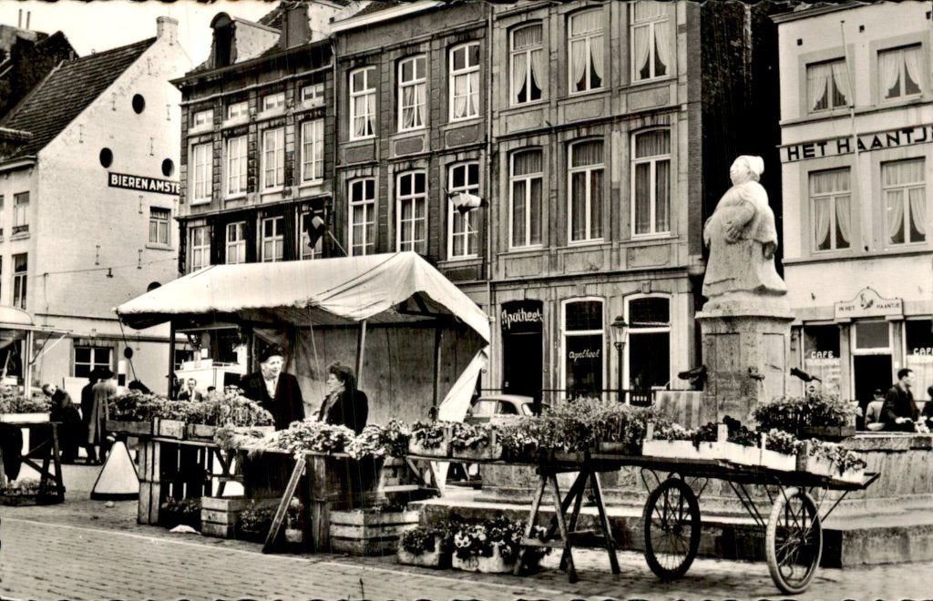 Maastricht - Markt - t Mooswief, Ophalen of Verzenden, 1940 tot 1960, Ongelopen, Limburg