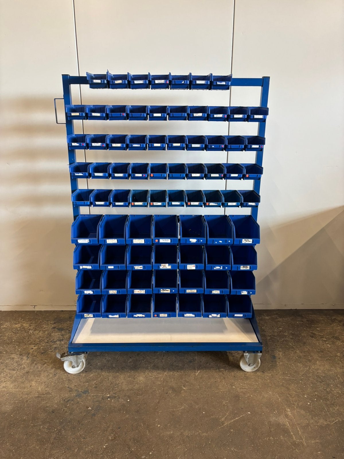 Bakkenwagen / voorraadwagen / vakkenkar / bakkenkar / bakken, Ophalen, Gebruikt, Transportkar, .