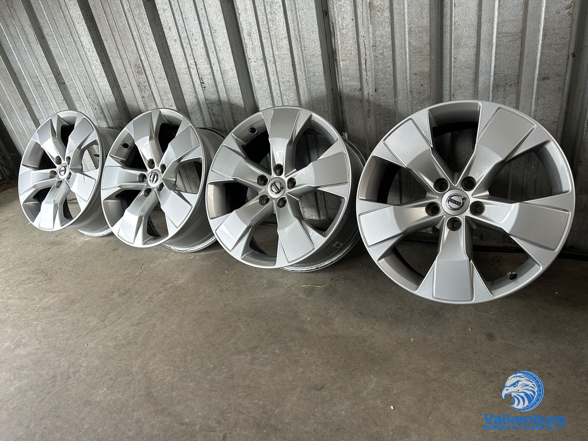 Originele Volvo 5 Spaaks 18 inch velgen 5x108, Auto-onderdelen, 18 inch, Gebruikt, Velg(en), -