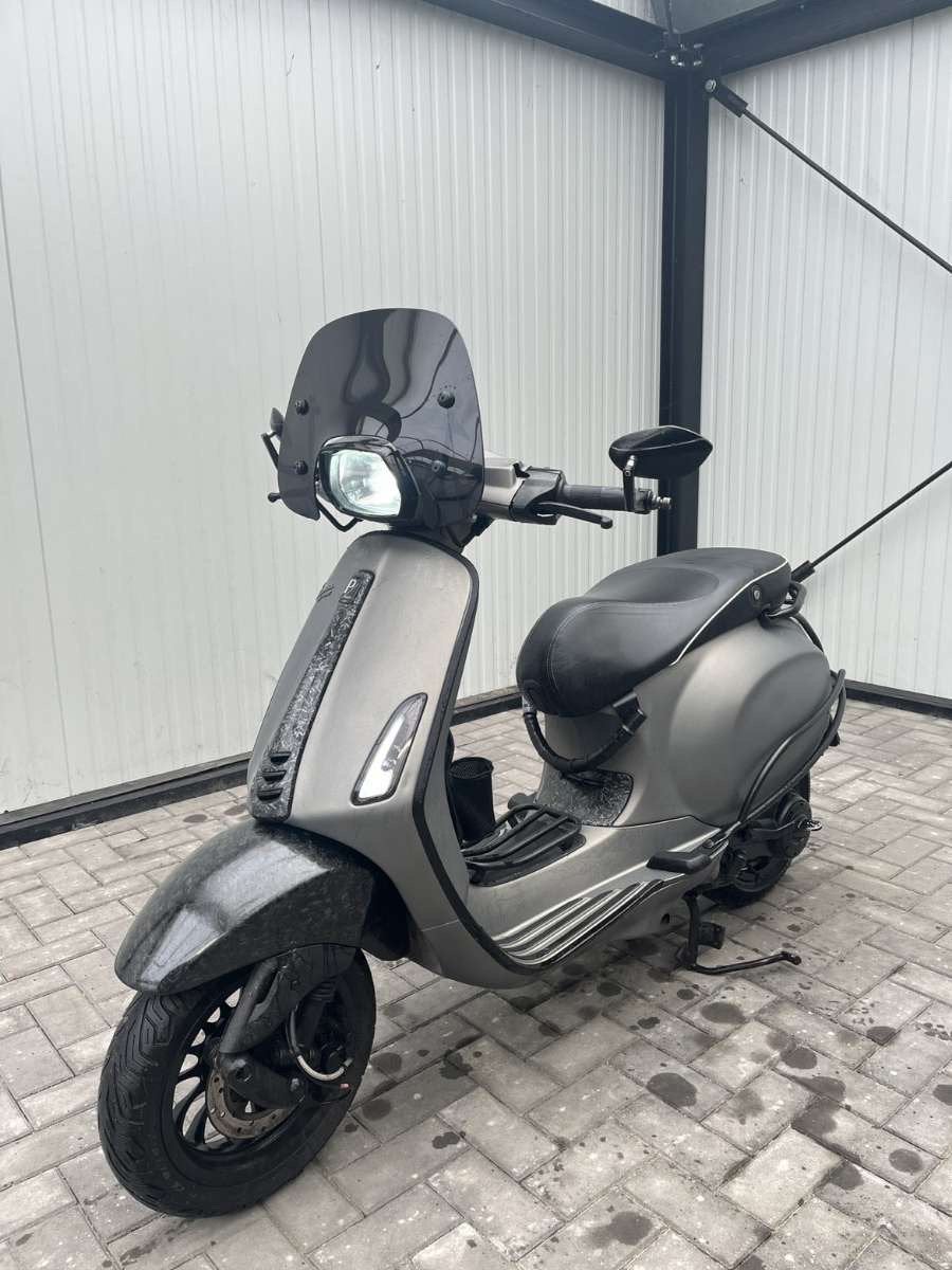 Vespa sprint, Ophalen of Verzenden, Zo goed als nieuw, Benzine