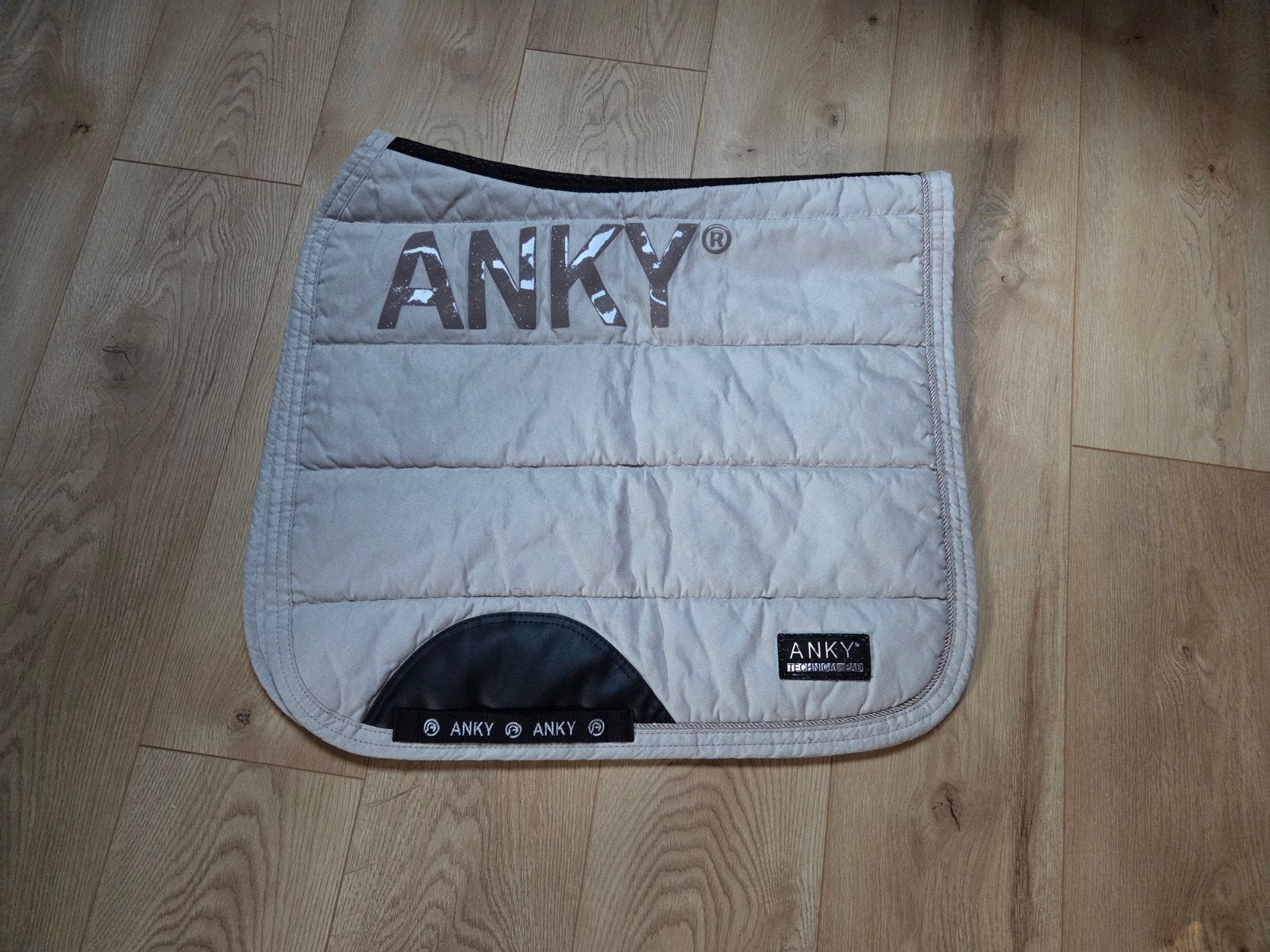 Dressuur dekje anky full, Dieren en Toebehoren, Paarden en Pony's | Dekens en Dekjes, Full (L), Dressuurdekje, Ophalen of Verzenden