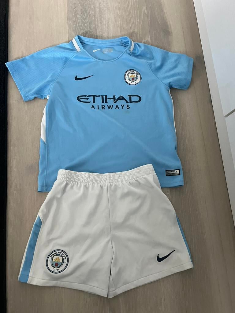 Zomer trainingspak maat 110/116 Nike, Kinderen en Baby's, Kinderkleding | Maat 116, Ophalen of Verzenden, Zo goed als nieuw, Meisje