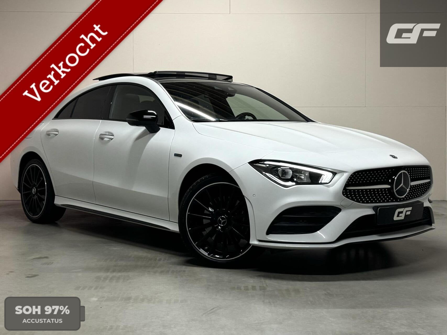 Mercedes CLA-klasse 250e AMG Edition Pano Sfeer Carplay 360, Auto's, Gebruikt, 4 cilinders, Met garantie (alle), Wit