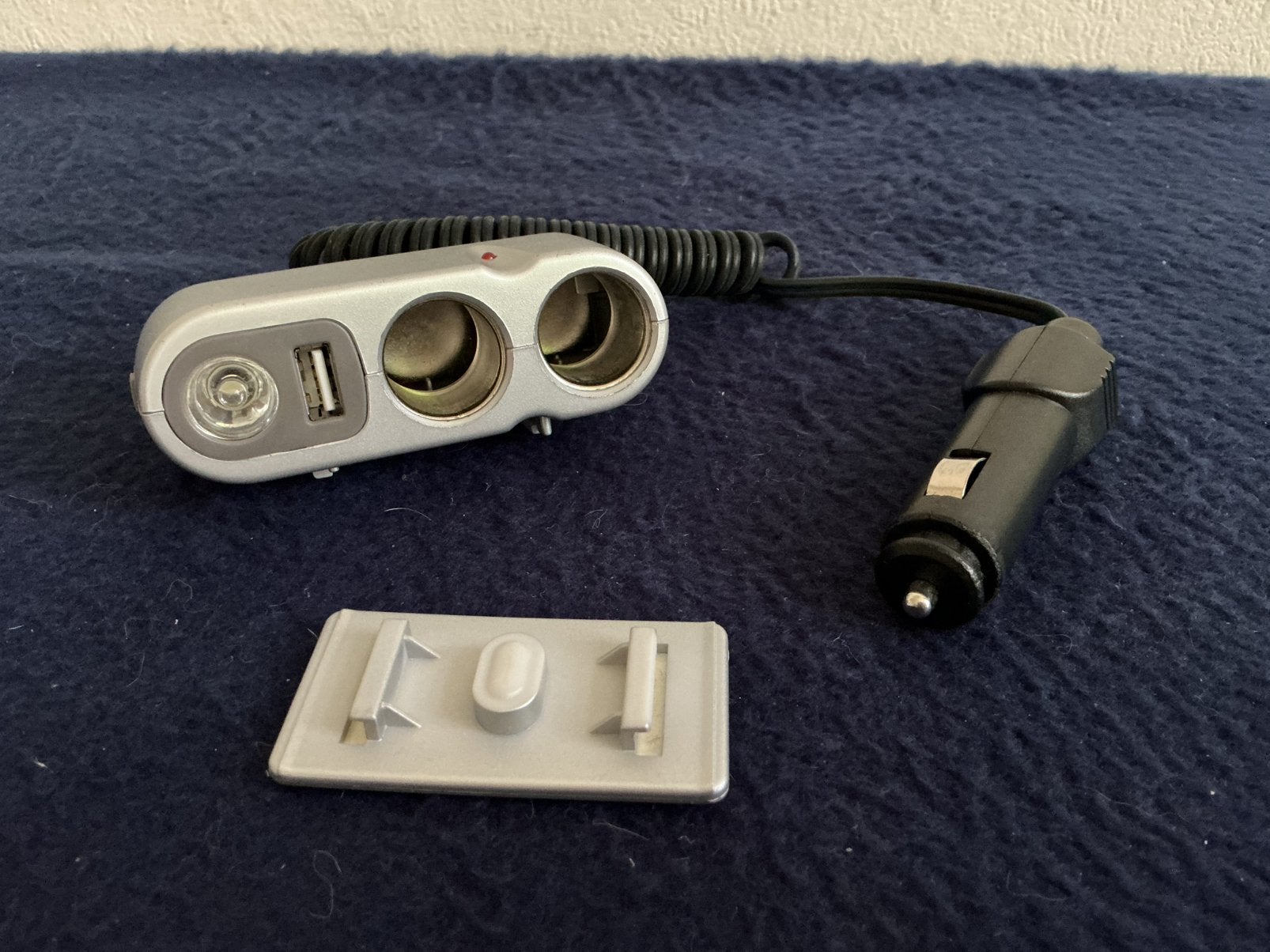 12 Volt autostekkerdoos, Ophalen of Verzenden, Zo goed als nieuw
