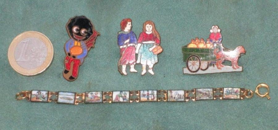 4 vintage geemailleerde sieraden o.a. een Golliwog, Ophalen of Verzenden, Overige materialen, Broche