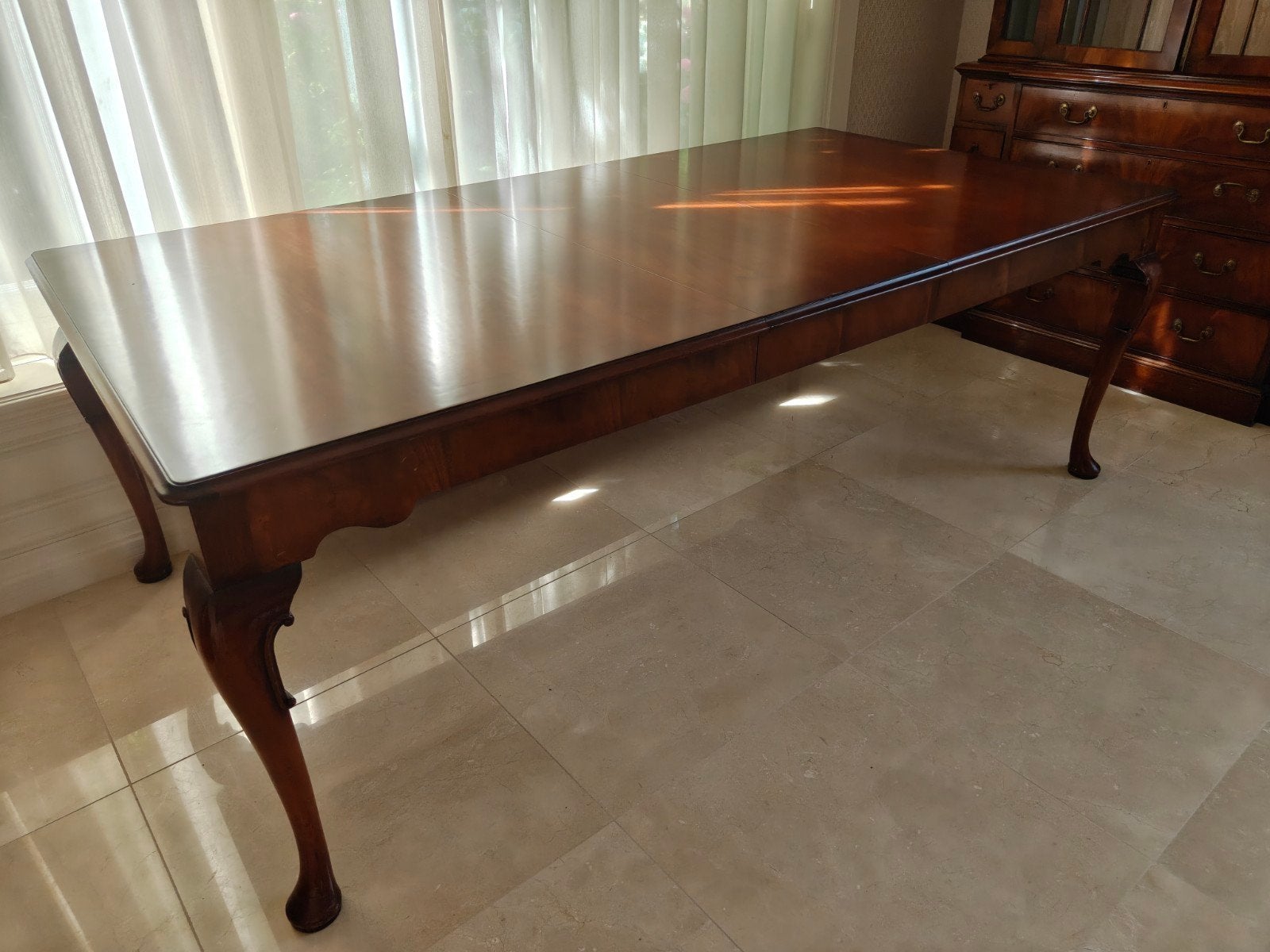 Mahonie tafel, Ophalen