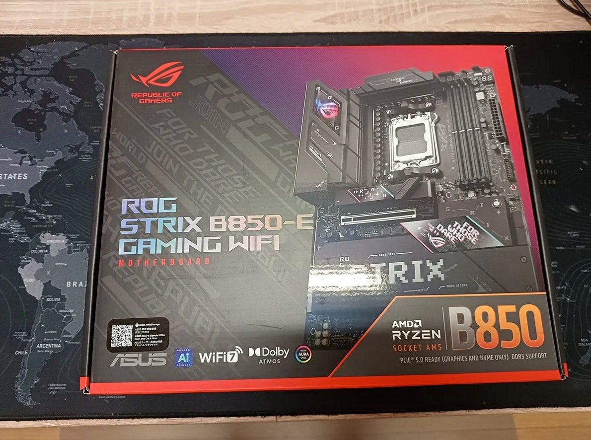 ASUS ROG Strix B850-E Gaming WIFI + AMD Ryzen 9 7900X, Ophalen of Verzenden, Zo goed als nieuw, DDR5