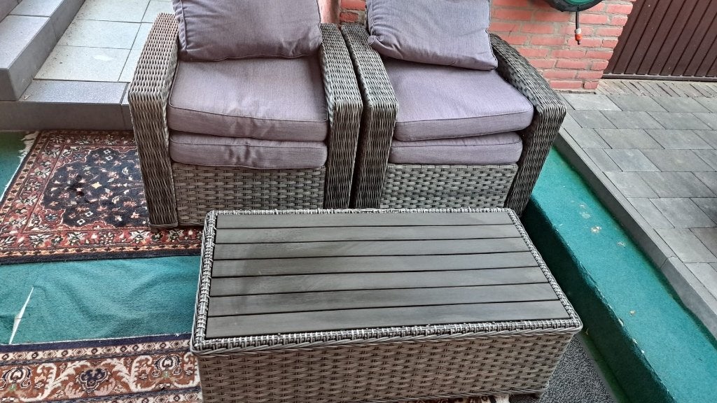 TUIN SPULLEN STOELEN TAFELTJE KUSSENS KOOPJE FOTO,S, Tuin en Terras, Ophalen, Zo goed als nieuw, Kunststof
