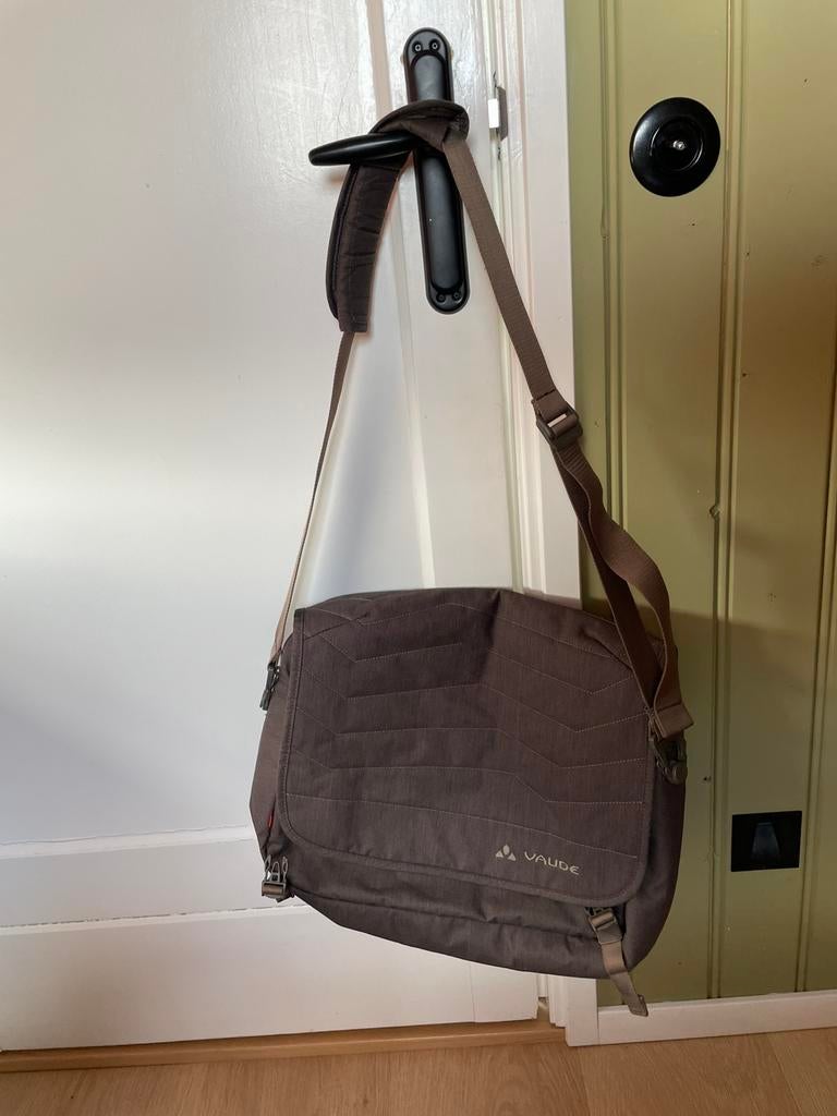 Vaude laptoptas, messenger tas, ruime tas, Ophalen of Verzenden, Zo goed als nieuw, 30 cm of meer