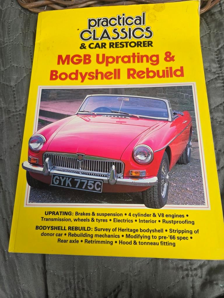 MGB Uprating & Bodyshell Rebuild - Praktisch Handboek, Ophalen of Verzenden, Gelezen, Overige merken, Praktisch Handboek