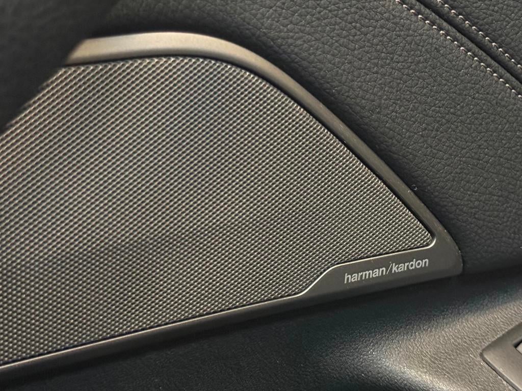 BMW 5-serie Touring 530e M Sport Pano Laser Harman Kardon Tr, Automaat, 1998 cc, Gebruikt, Zwart