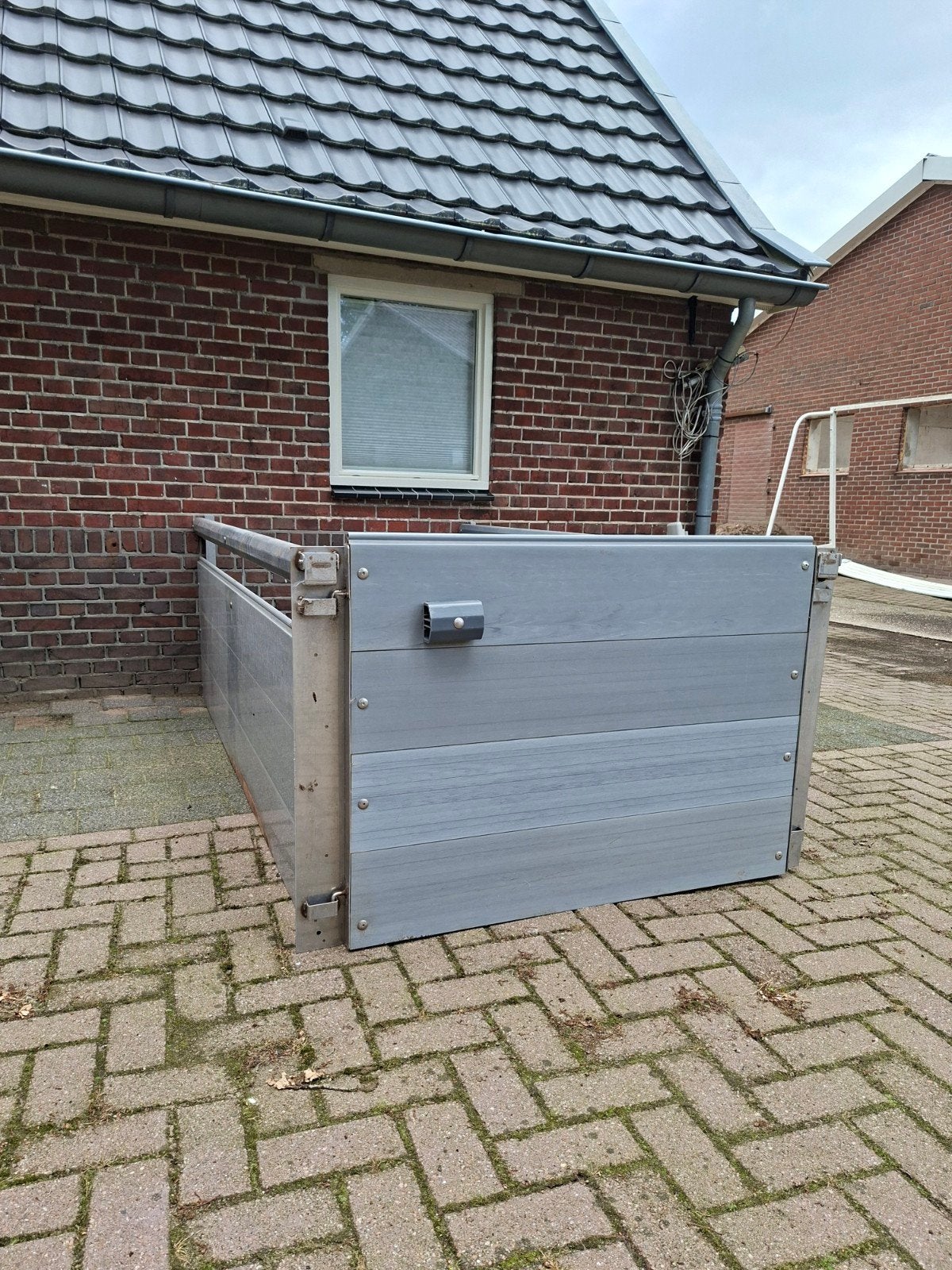 Dieren verblijf, pvc en rvs onverwoestbaar. Honden,katten, Ophalen