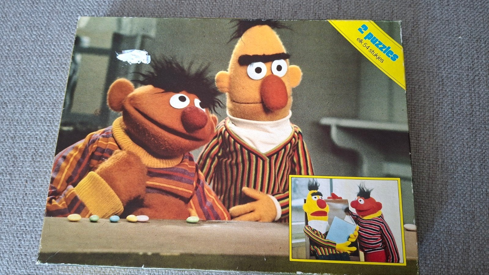2x Puzzel Sesamstraat Ernie en Bert, Ophalen of Verzenden, Meer dan 50 stukjes, Gebruikt
