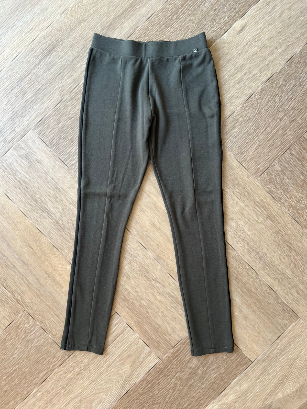 Tregging / broek, groen, maat 134/140, Kinderen en Baby's, Kinderkleding | Maat 134, Broek, WE, Meisje, Ophalen of Verzenden