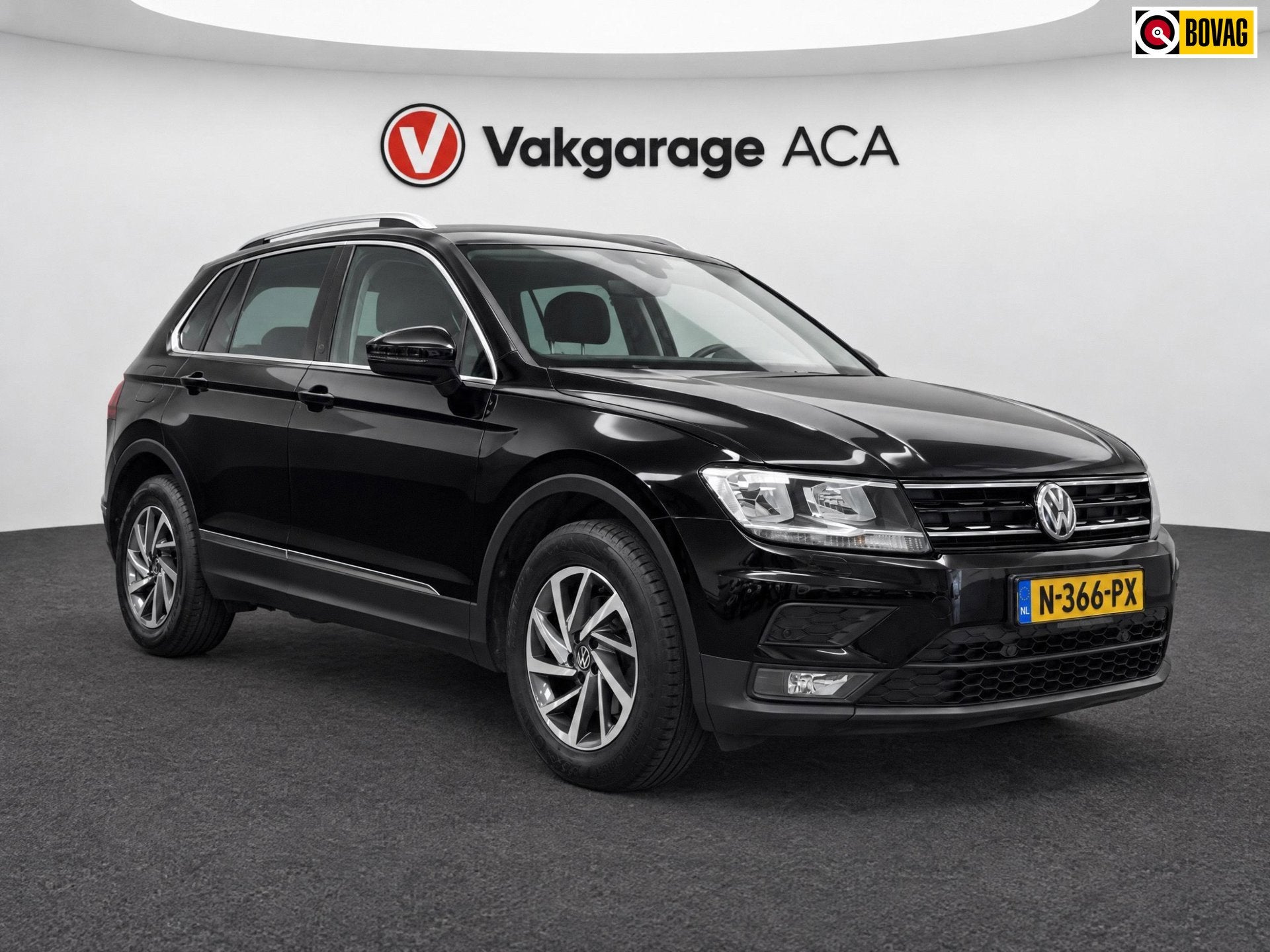 Volkswagen Tiguan 1.4 TSI Comfortline Business // NAVI // TR, Auto's, Voorwielaandrijving, Gebruikt, 4 cilinders, Zwart