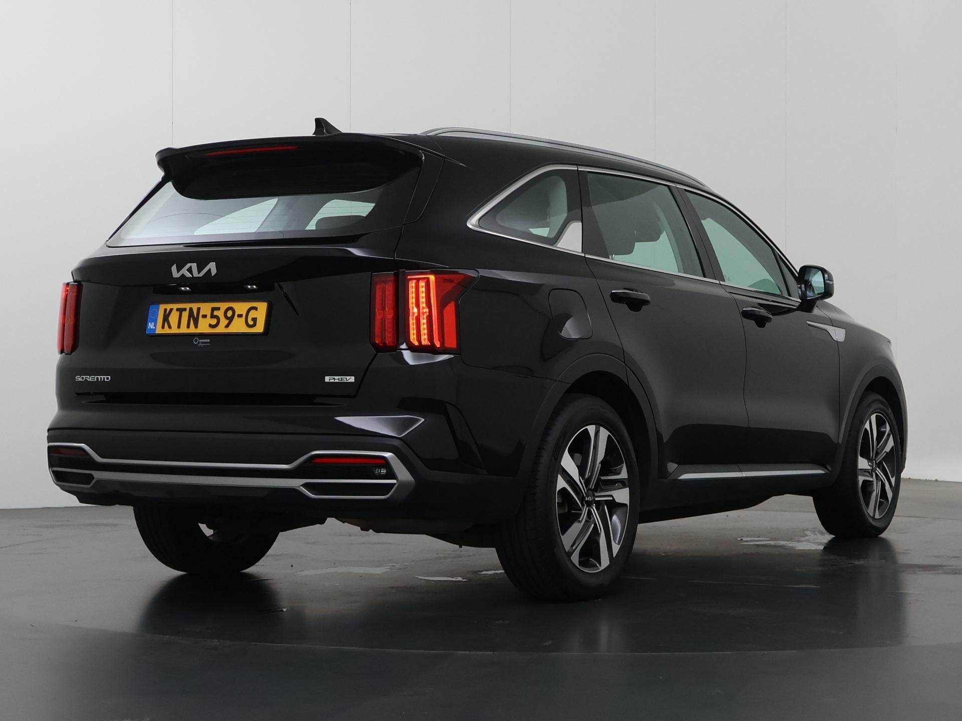 Kia Sorento 1.6 T-GDI Plug-in Hybrid 4WD DynamicLine 7p. | T, Auto's, Automaat, Dealer onderhouden, Gebruikt, 4 cilinders