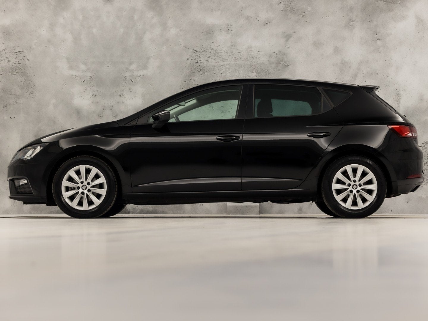 SEAT Leon 1.0 TSI Intense Sport (APPLE CARPLAY, NAVIGATIE, C, Auto's, 12 maanden, Stof, Leon, 116 pk