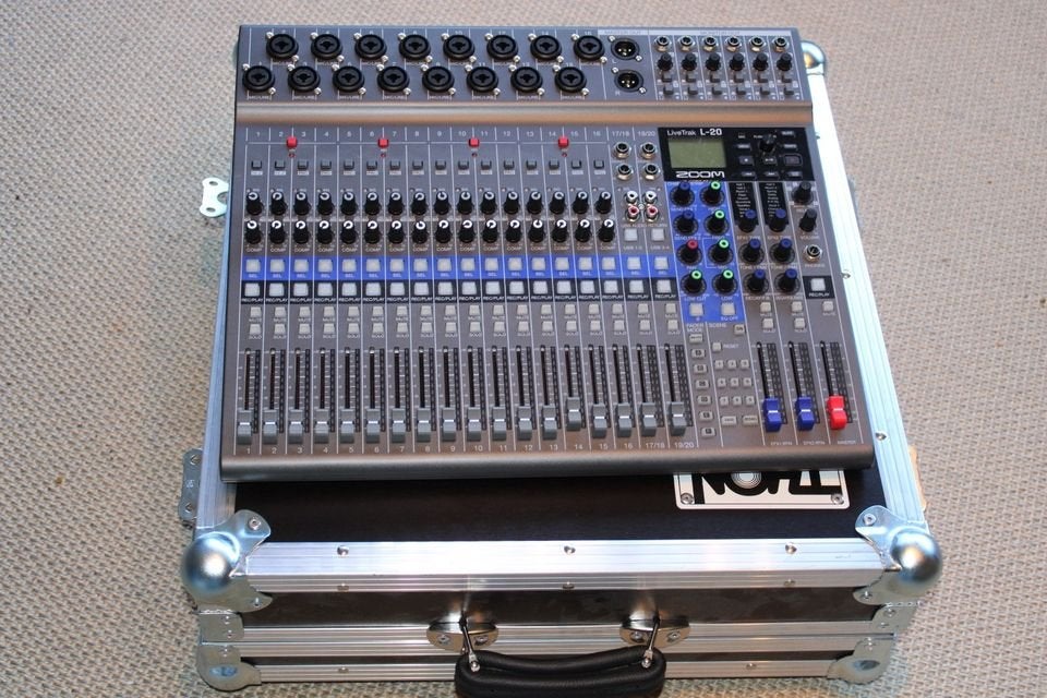 Zoom LiveTrak L-20 digitale mixer en recorder met THON fligh, Ophalen of Verzenden