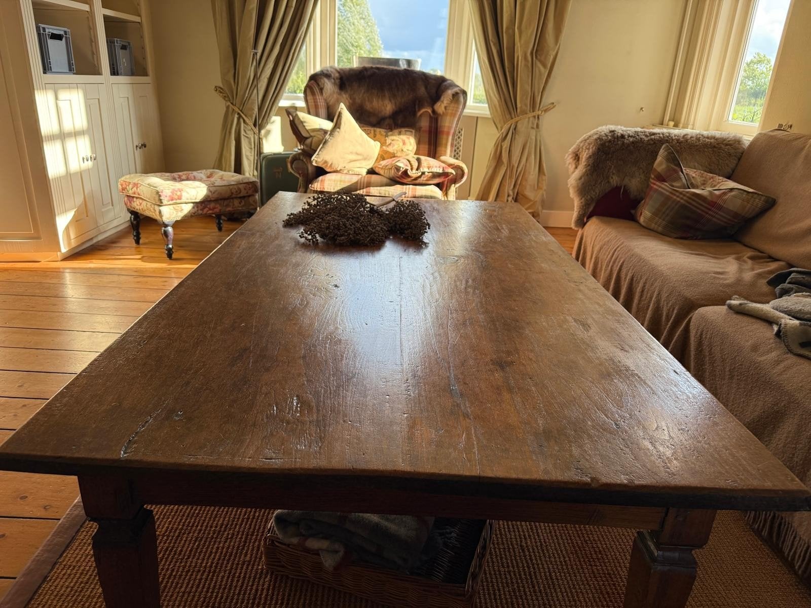 Antieke houten salontafel met lade, Ophalen