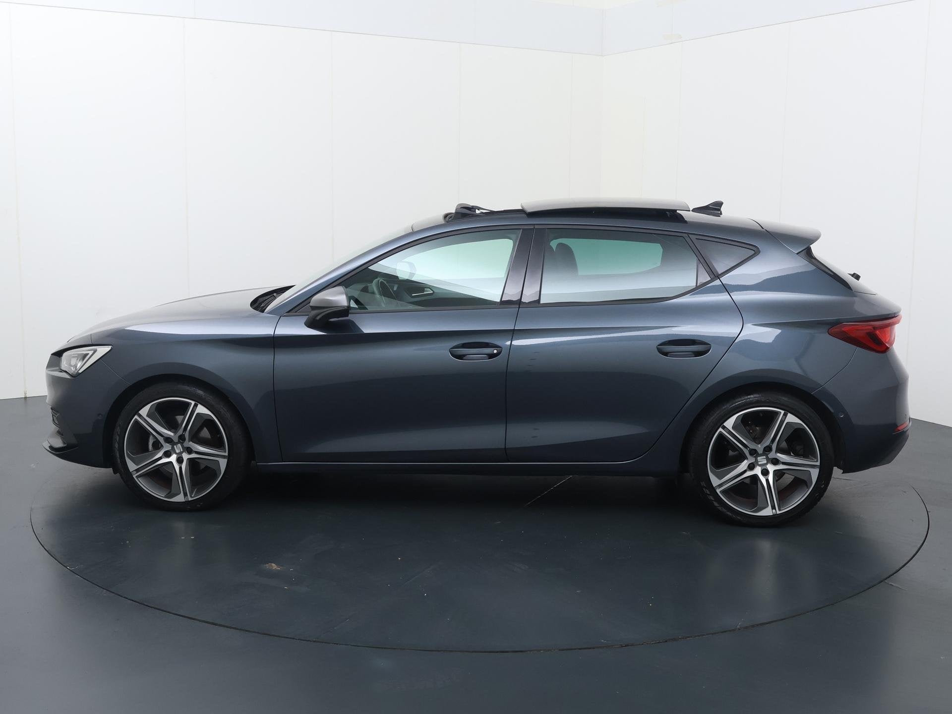 SEAT Leon 1.0 eTSI FR Business Intense | 110 PK | Automaat |, Auto's, 12 maanden, Gebruikt, Alcantara, Origineel Nederlands