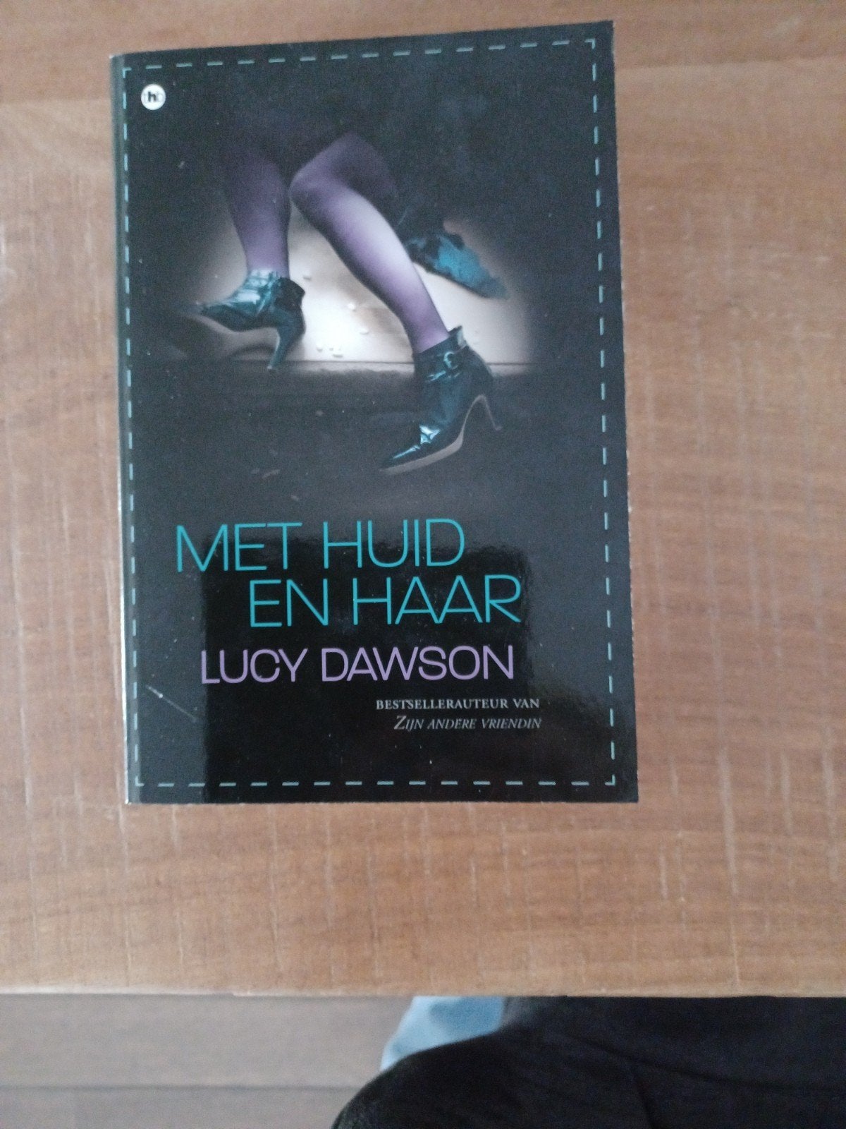 Met huid en haar, Verzenden, Gelezen, Lucy Dawson