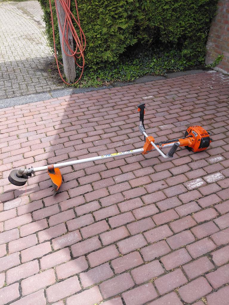 Kantje maaier echo, Ophalen, Gebruikt, Benzine, Echo