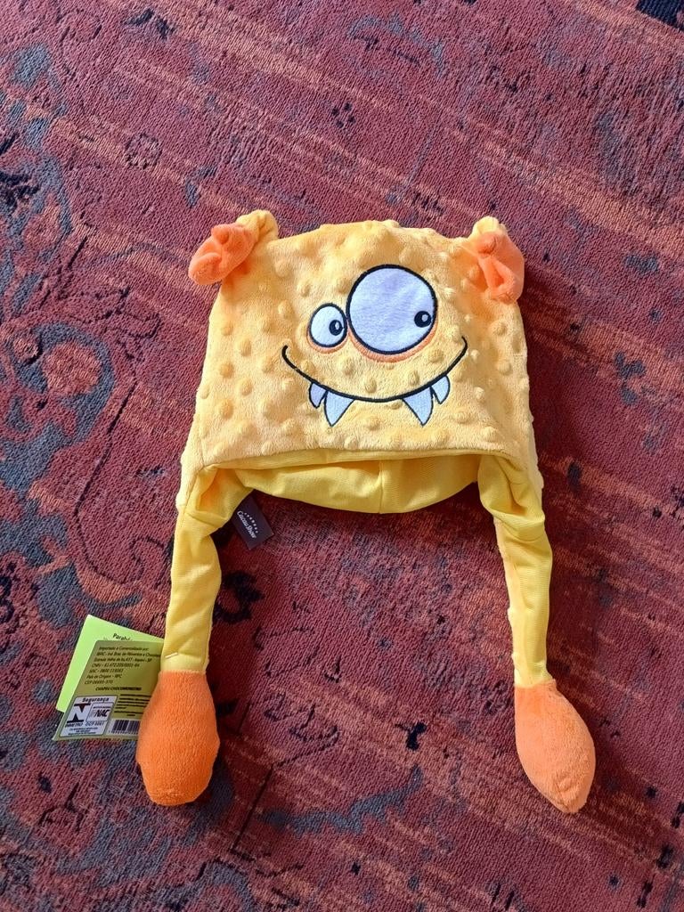 Muts van een soort monstertje als je in een balletje knijpt, Ophalen of Verzenden, Nieuw, 104 of kleiner, Jongen of Meisje