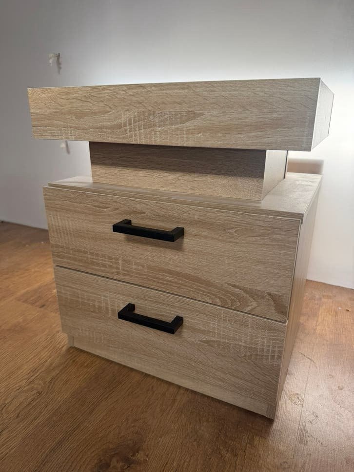 Nachtkastje (moet weg), Huis en Inrichting, Slaapkamer | Nachtkastjes, Ophalen, Zo goed als nieuw, 45 tot 65 cm, Minder dan 55 cm