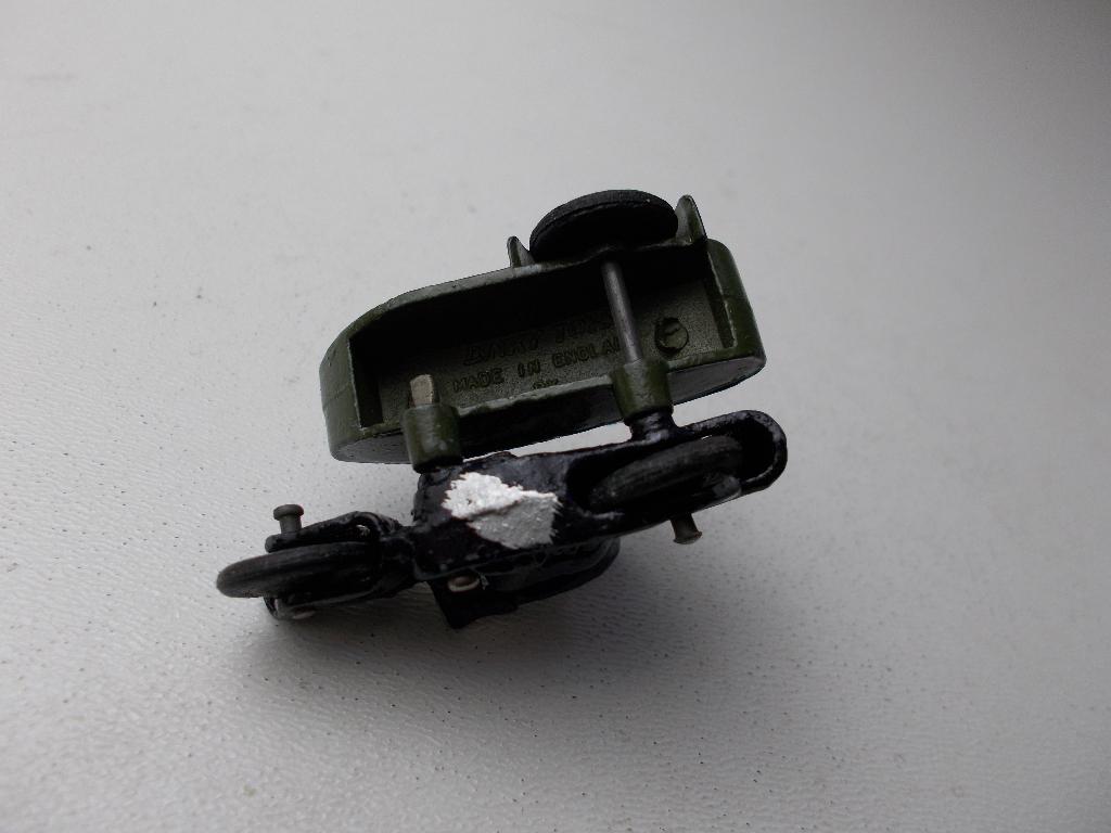 1946 Dinky Toys 42B MOTORCYCLE POLICE PATROL + SIDECAR! Igst, Ophalen of Verzenden, Zo goed als nieuw, Overige typen, Dinky Toys