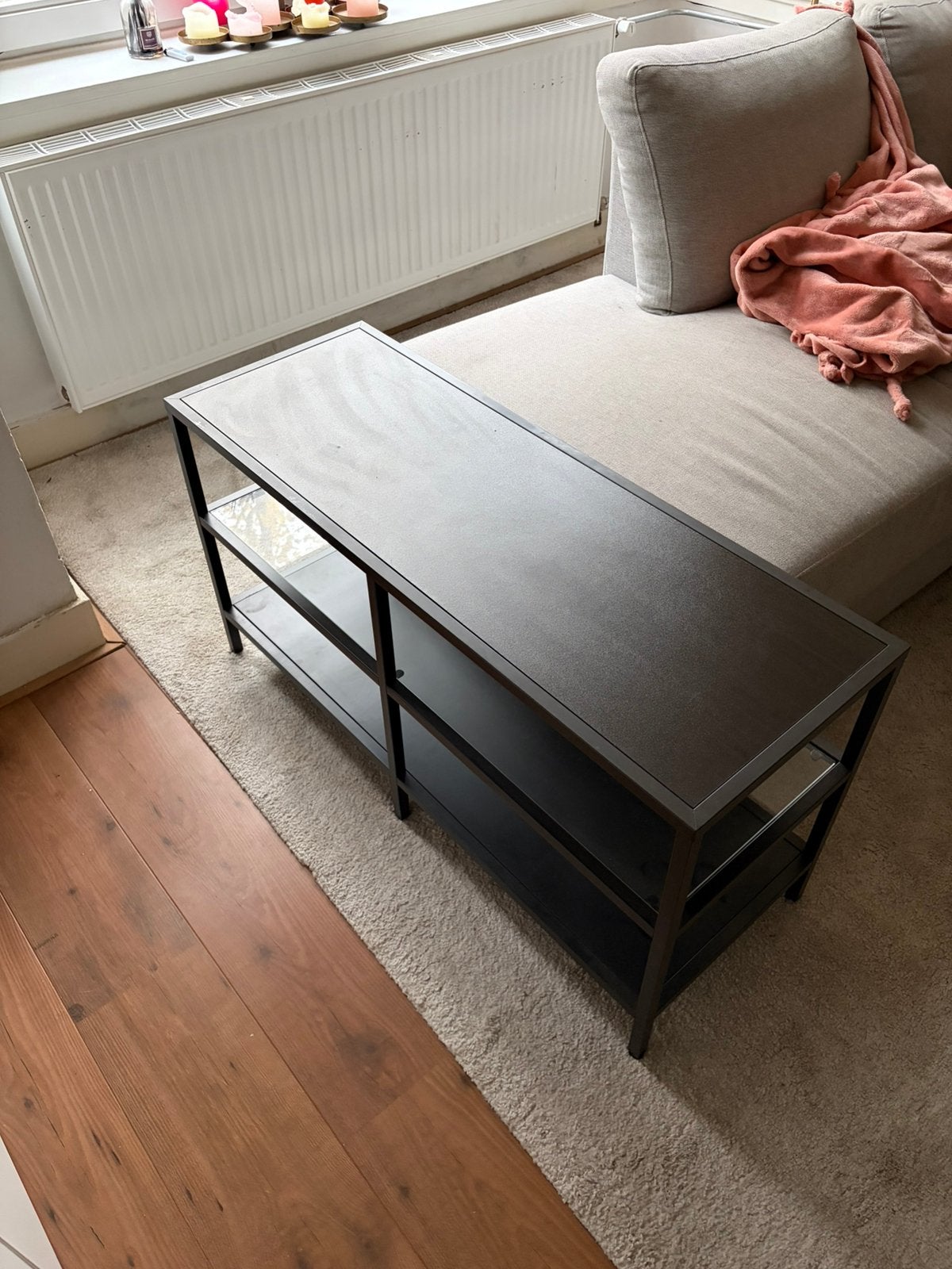 Zwart TV meubel/ sidetable Ikea. Direct ophalen, Ophalen, Gebruikt, 100 tot 150 cm, 50 tot 100 cm