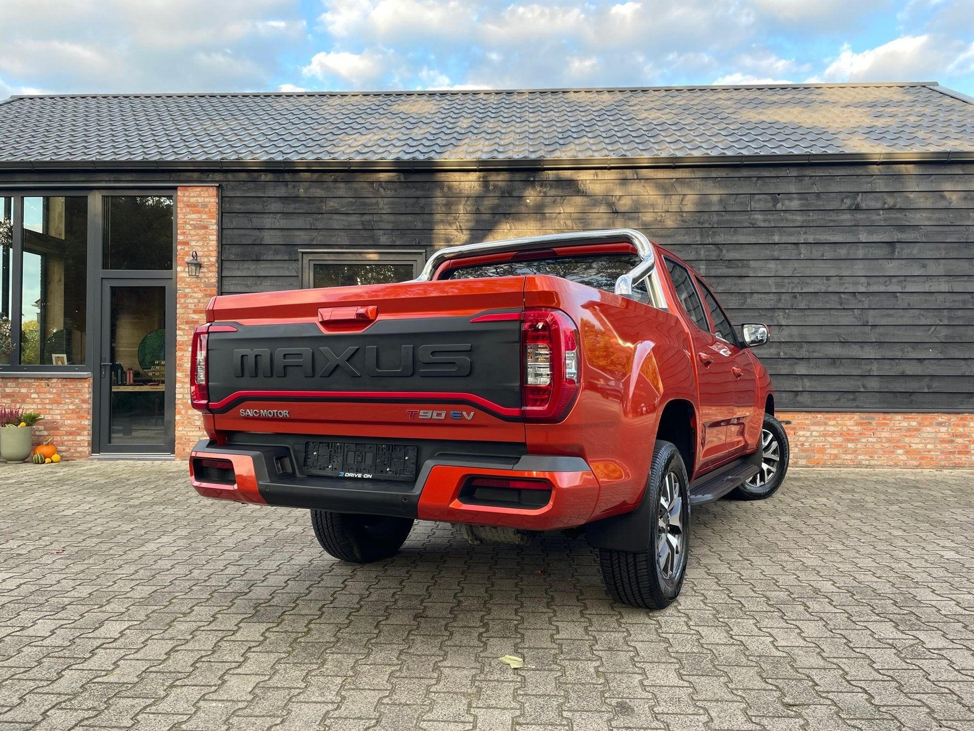 Maxus T90 EV 89 kWh - 3.300 kg trekgewicht - 5 persoons - Ze, Auto's, Automaat, Achterwielaandrijving, Overige kleuren, Leder