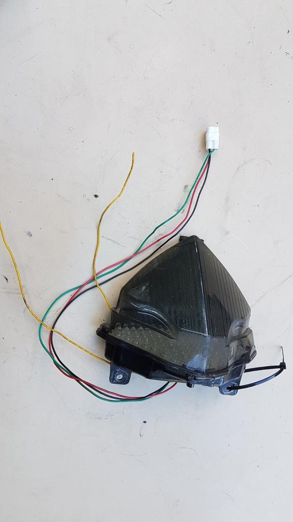 Yamaha R1 2004/2006 RN12 achterlicht met knipperlichten, Ophalen of Verzenden