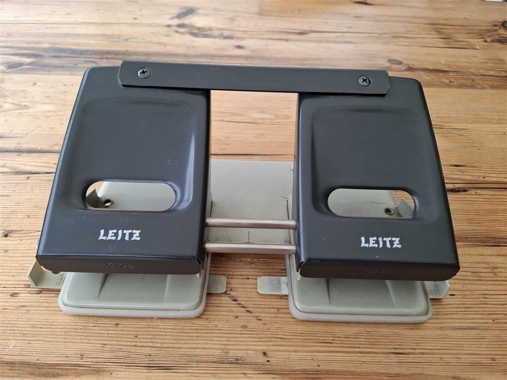 Leitz 5132, 4-gatz perforator, Ophalen of Verzenden, Gebruikt