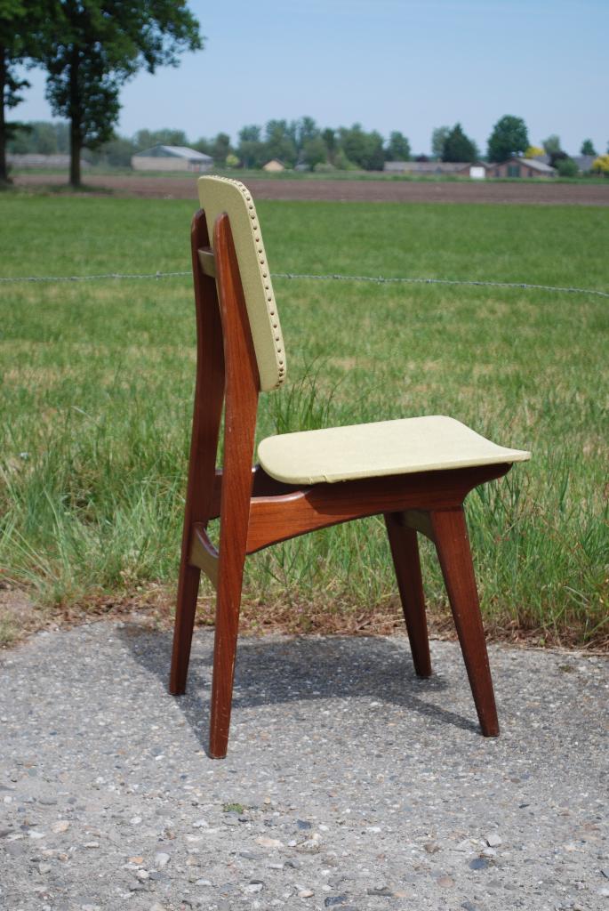 Vintage stoel geel skai, Huis en Inrichting, Stoelen, Ophalen, Gebruikt, Bruin, Vintage