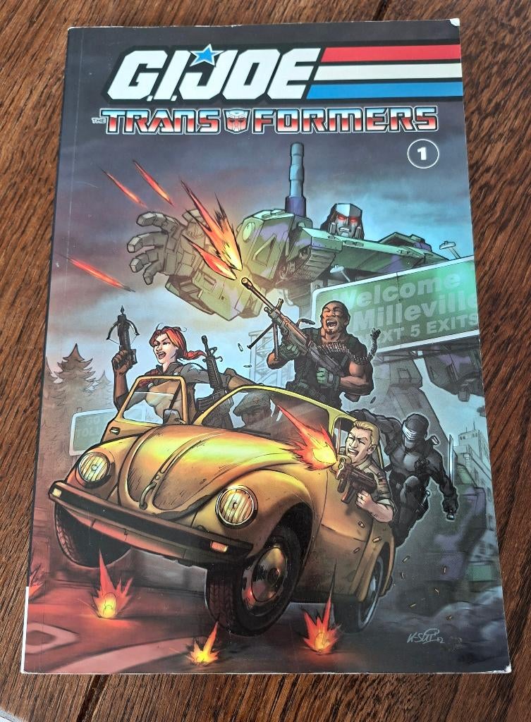 G.I. Joe / Transformers volume 1 trade paperback, Gelezen, Amerika, Ophalen of Verzenden, Meerdere comics