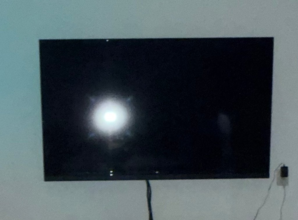 JTC tv 65 inch met afstandsbedieing, 50 Hz, LCD, Refurbished, 100 cm of meer
