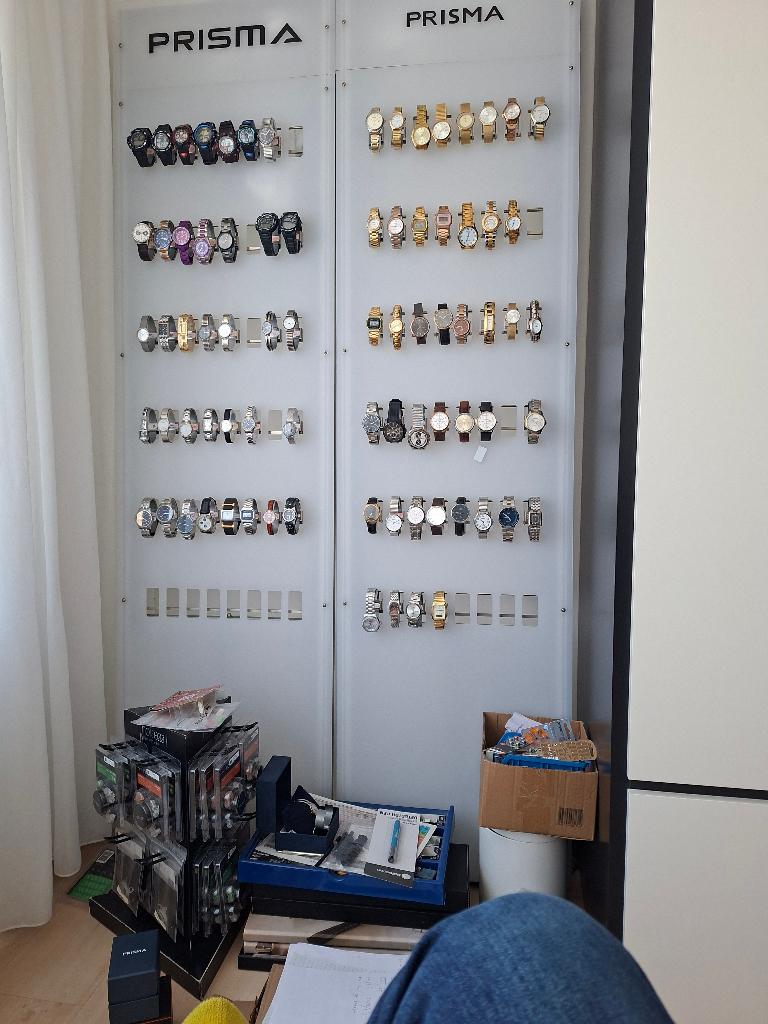 80 horloges nieuw !!!!!, Polshorloge, Overige materialen, Nieuw, Ophalen