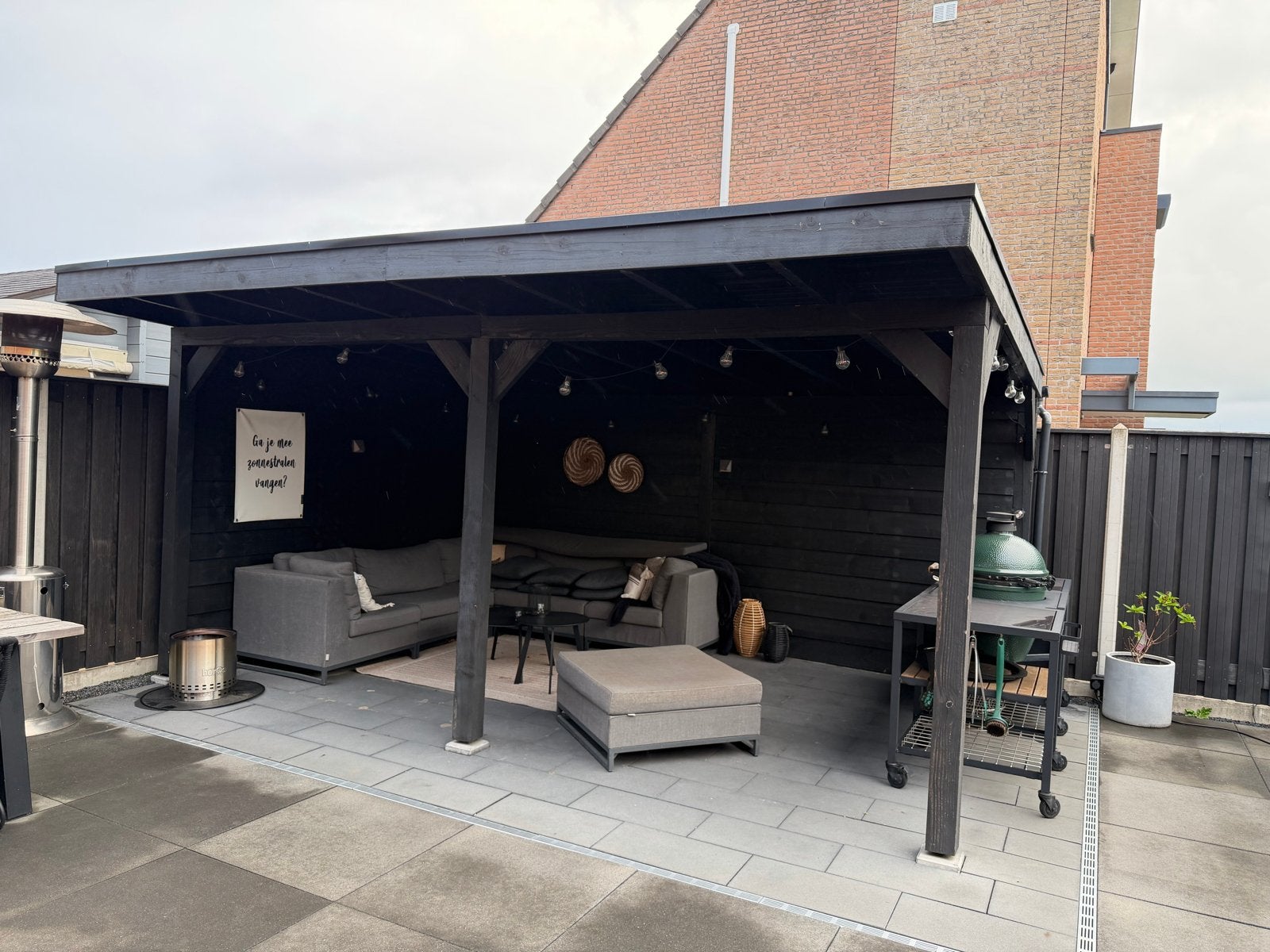 Zwarte houten overkapping, Ophalen of Verzenden, Zo goed als nieuw, Veranda