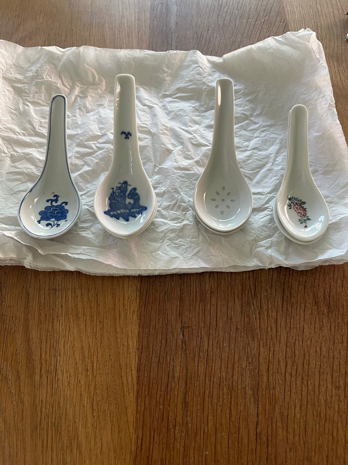 8x Chinese soeplepels, diverse designs, Ophalen of Verzenden, Gebruikt, Overige materialen