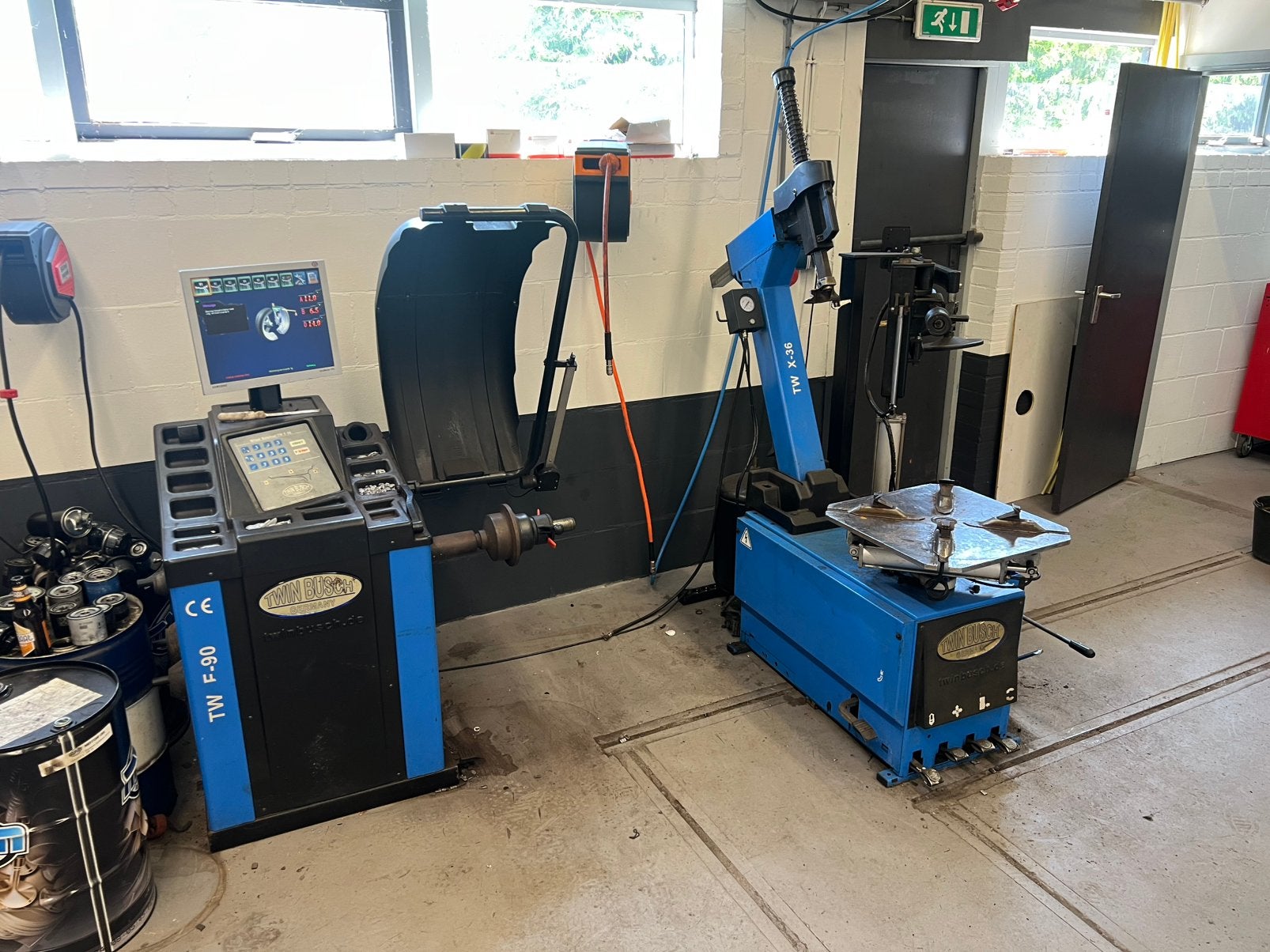 Banden de/montage machine + balanceer machine Twinbusch, Auto diversen, Autogereedschap, Ophalen, Zo goed als nieuw