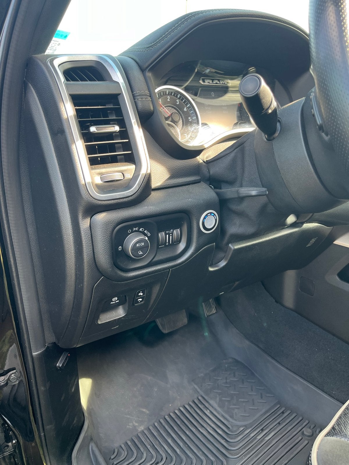 Foto 22 van Dodge RAM 1500 Laramie Night 2019 BDS Lift & Fox Overland
