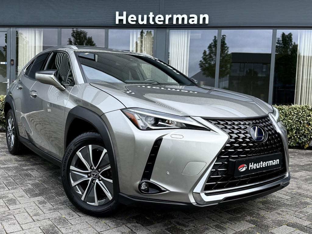Lexus UX 300e Luxury Schuifdak/ Leder/ Stoelkoeling, Gebruikt, 1760 kg, Lichtsensor, 204 pk