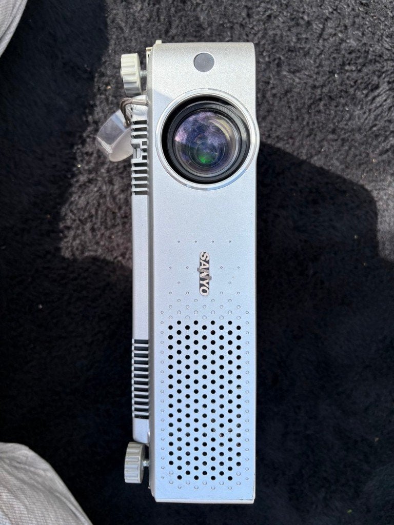 Sanyo PRO xtraX beamer projector met tas, Audio, Tv en Foto, Beamers, Ophalen, Gebruikt, Overige resoluties