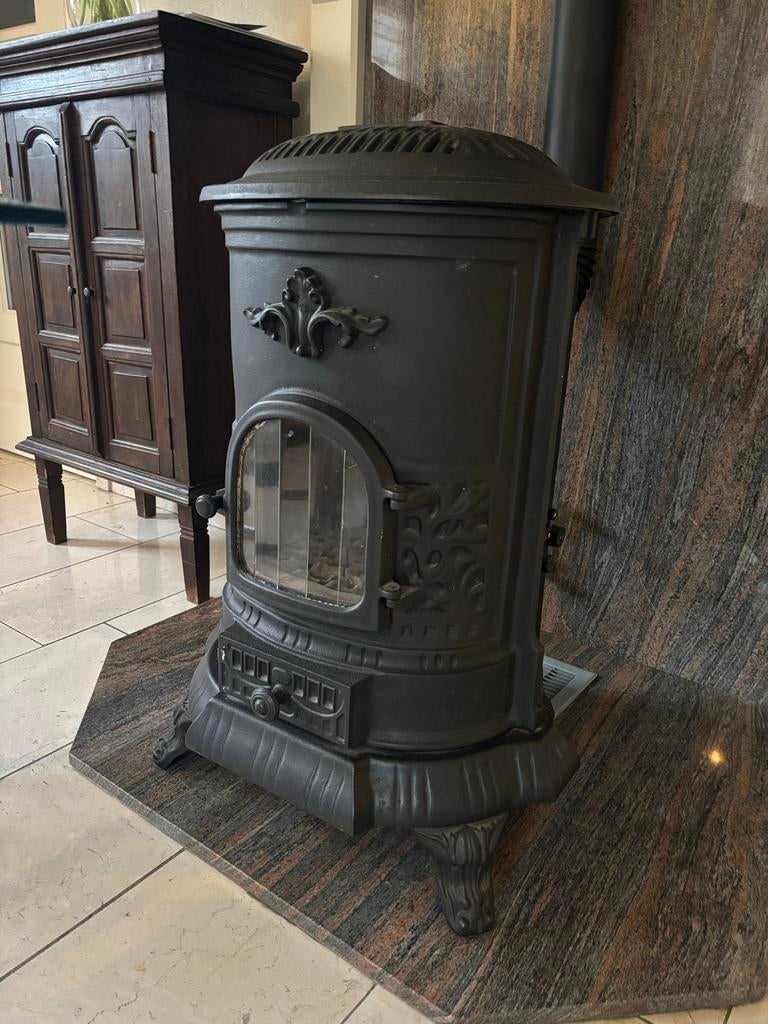 Mooie gietijzeren gaskachel Windsor VO 80 - 10 Kw, Gas, Ophalen of Verzenden, Zo goed als nieuw, Vrijstaand