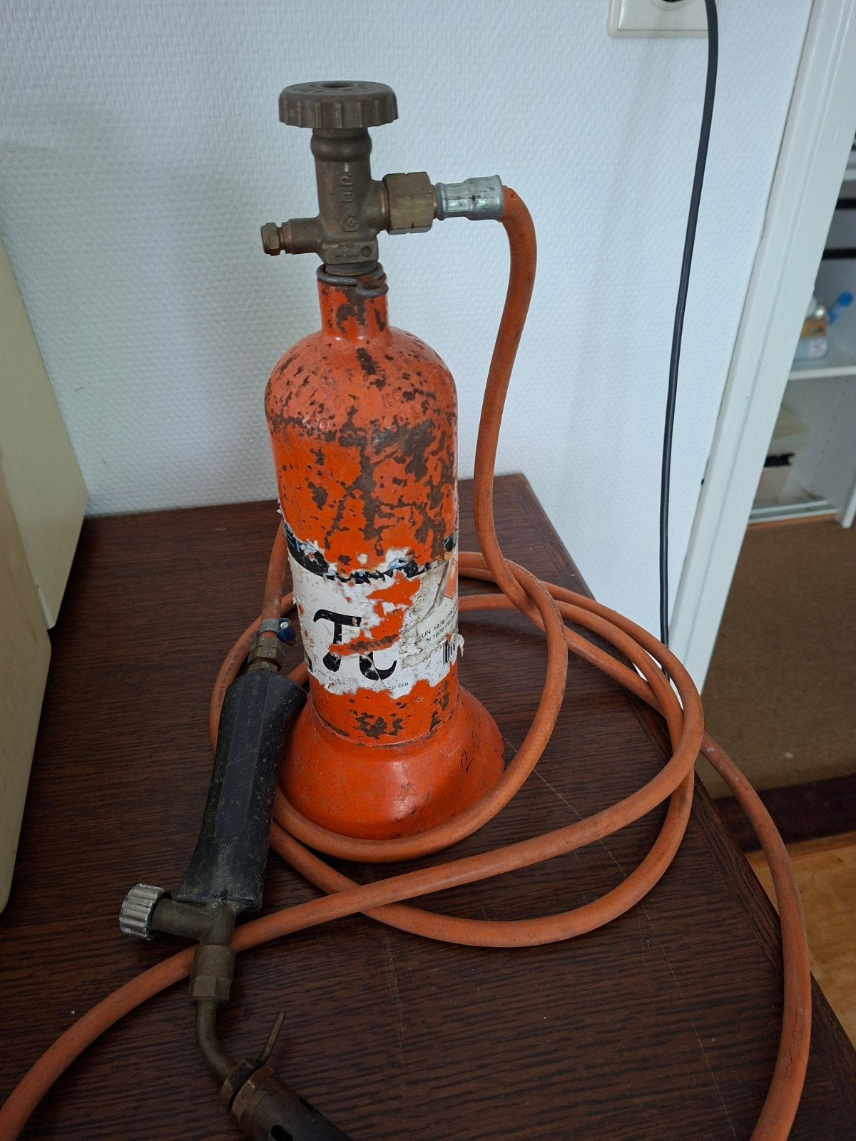 Oude gasfles met brander en slang, Ophalen, Gebruikt, 250 ampère of meer, Overige typen
