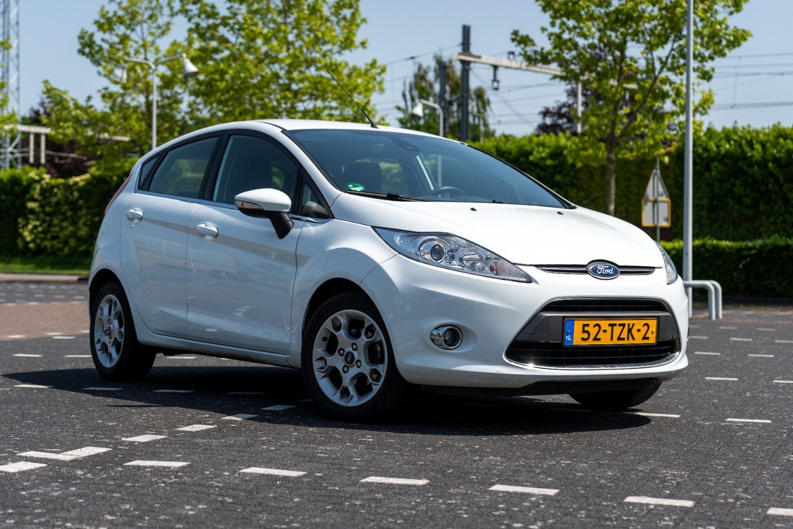 Ford Fiësta 1.25 60KW 5DR 2012 Wit, Voorwielaandrijving, Stof, 525 kg, Wit