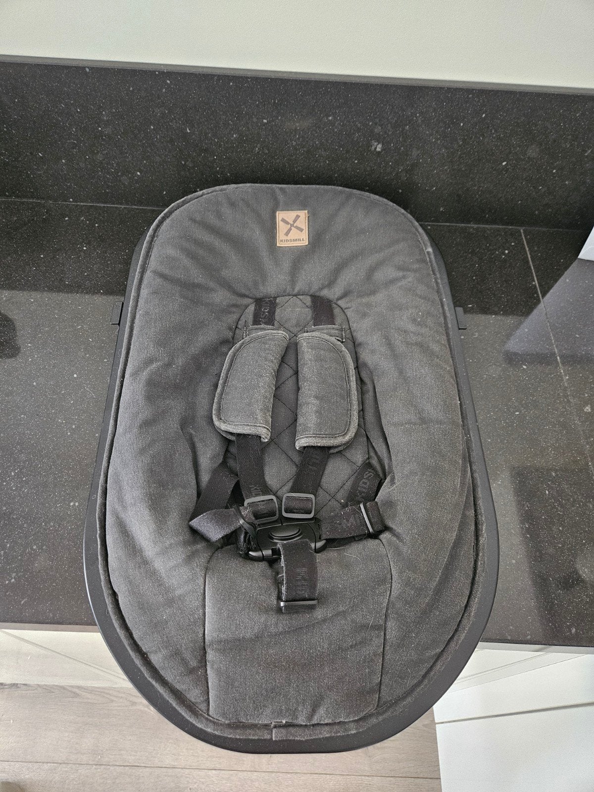 Newborn zitje Kidsmill UP zwart, Ophalen, 0 t/m 10 kg, Overige merken, Gebruikt